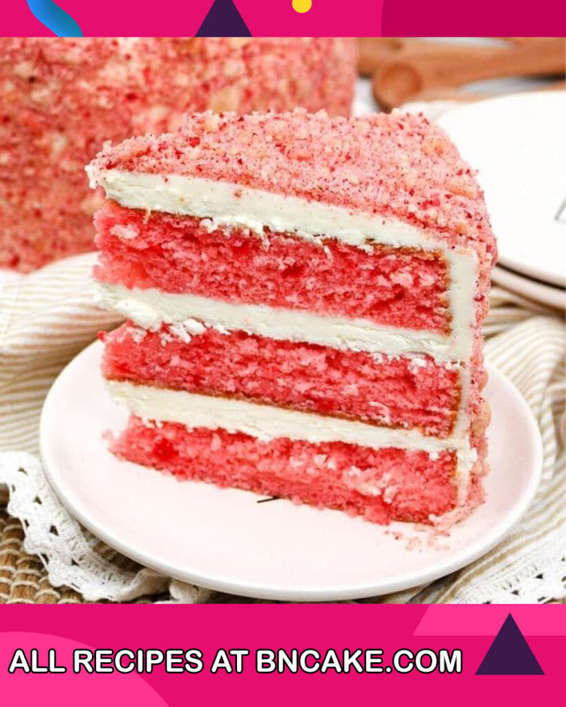 Strawberry-Crunch-Cake-1