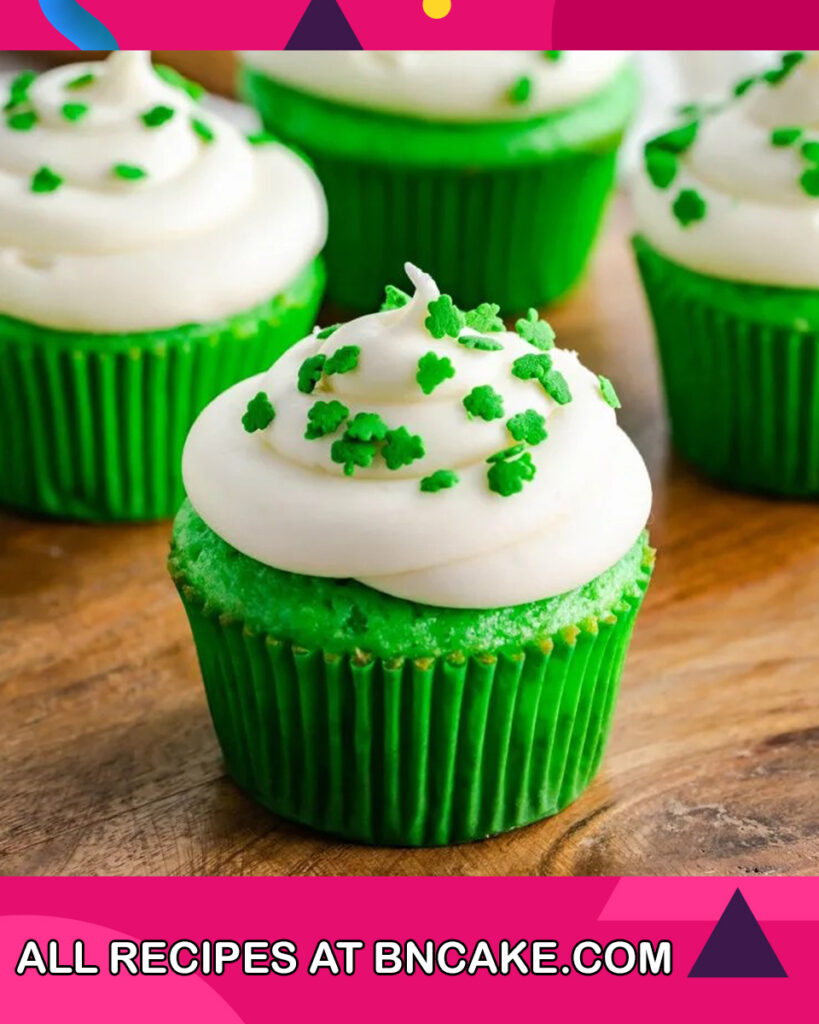 Green-Velvet-Cupcakes-4