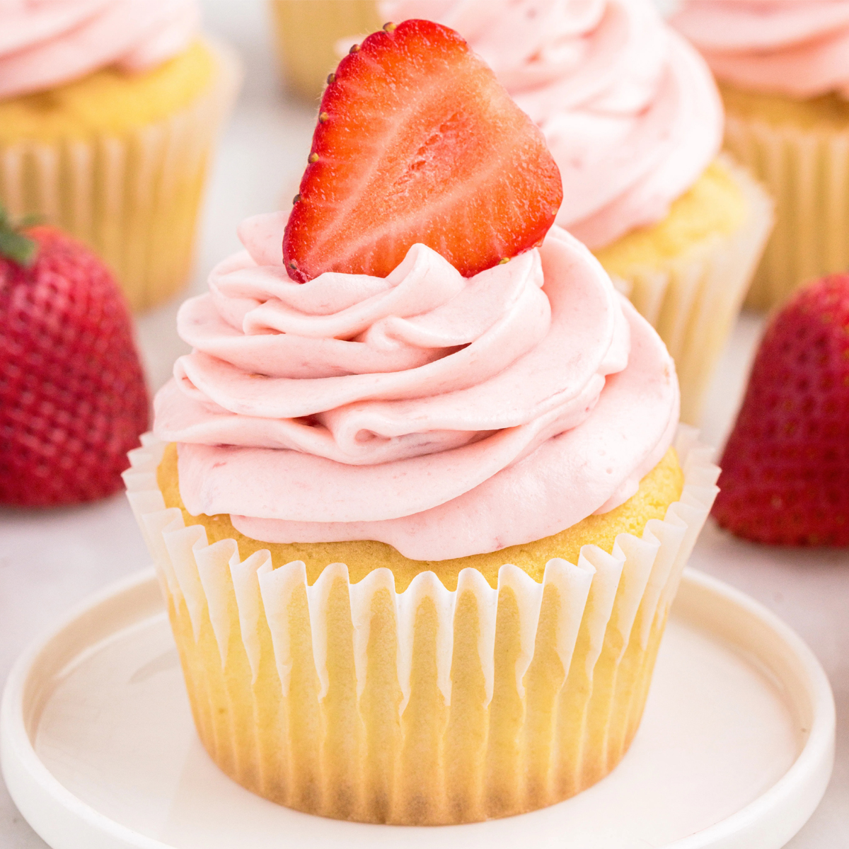 Strawberry-Cream-Cheese-Frosting