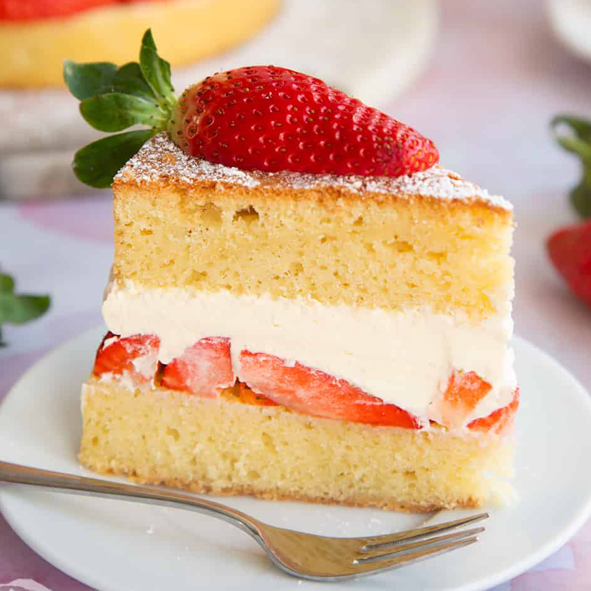 Strawberry-Whipped-Cream-Cake